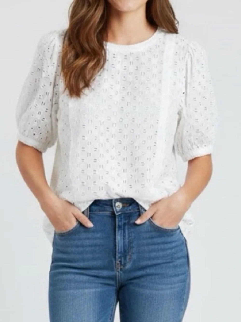 Elizabeth And James | Women’s White Eyelet Crewneck Short Puff-Sleeve Boho Top M